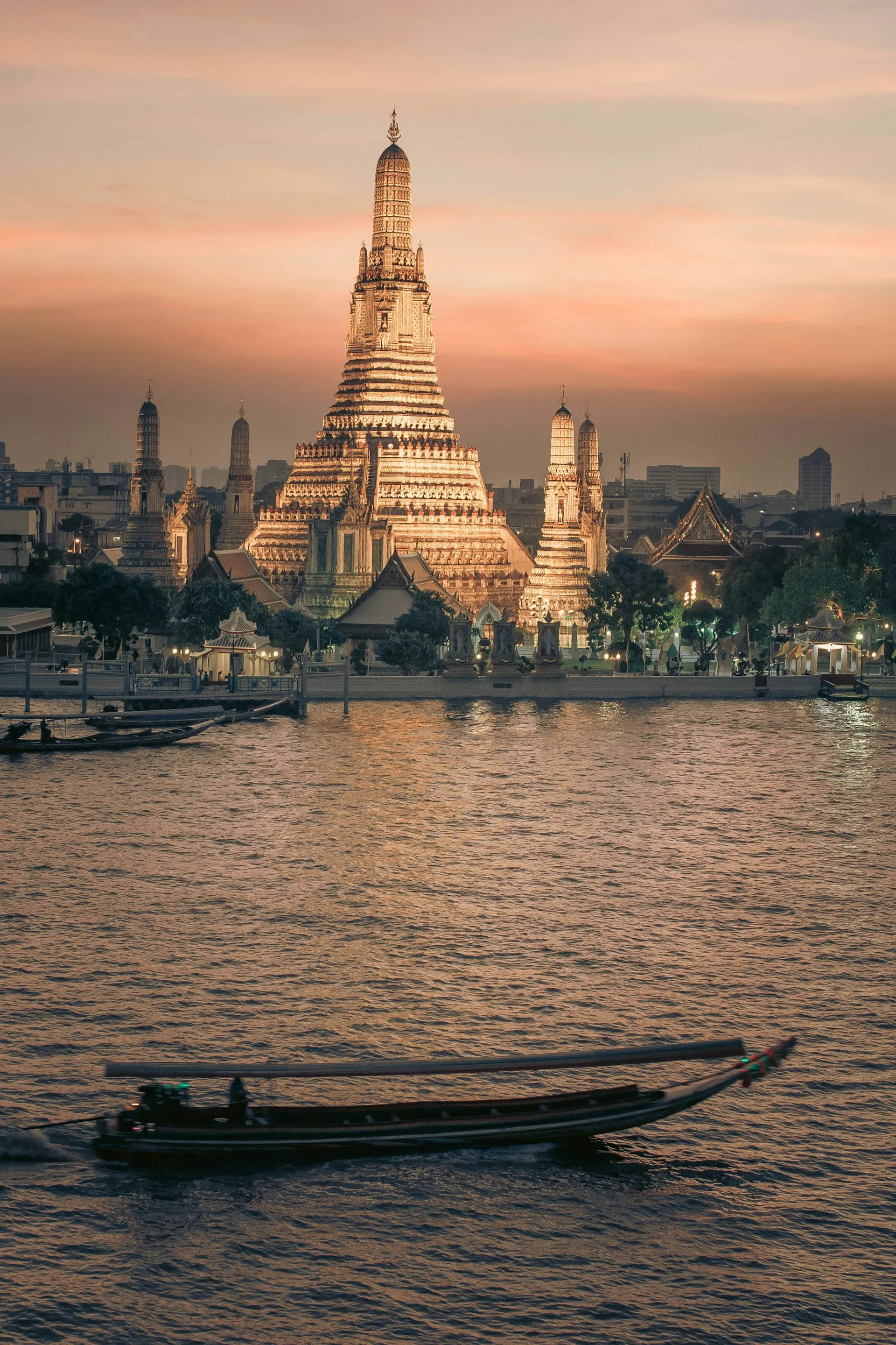 Curated routes through Bangkok's iconic landmarks